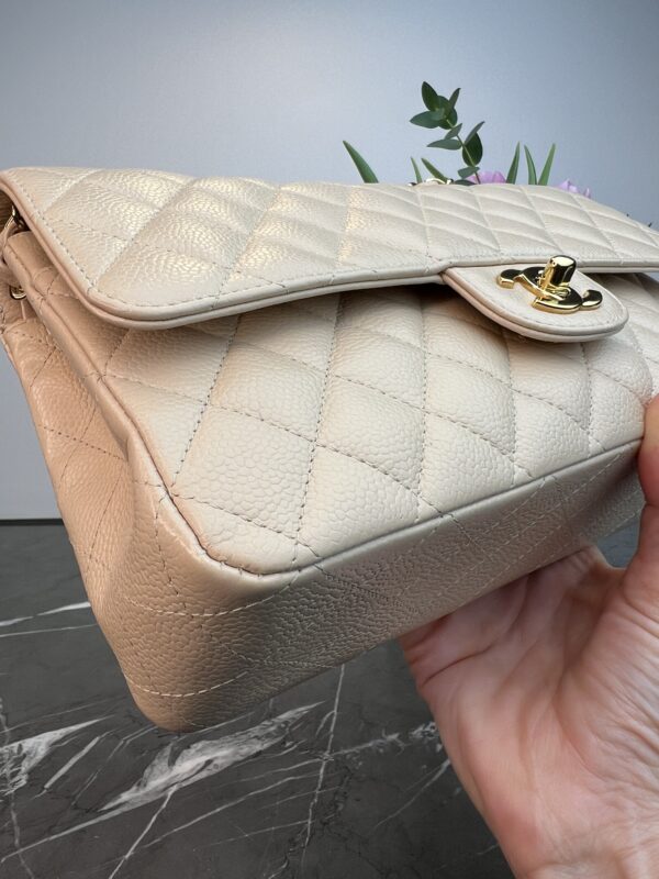 CHANEL Classic Medium Beige • Caviar GHW - Image 6