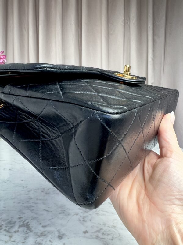 CHANEL Classic Medium • Vintage GHW - Image 7