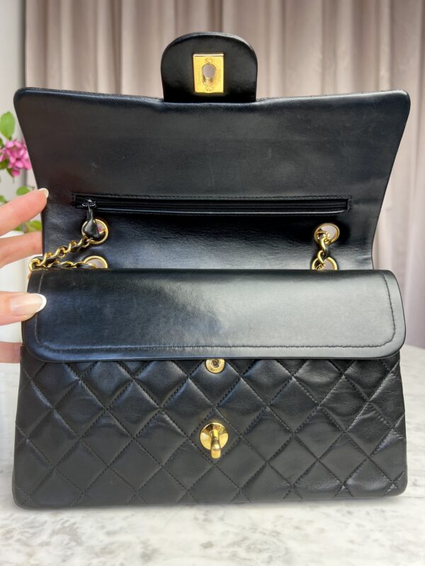 CHANEL Classic Medium • Vintage GHW - Image 9
